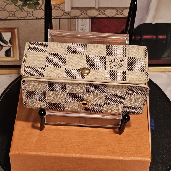 Louis Vuitton Damier Azure Keyholder Wallet - Picture 4 of 10